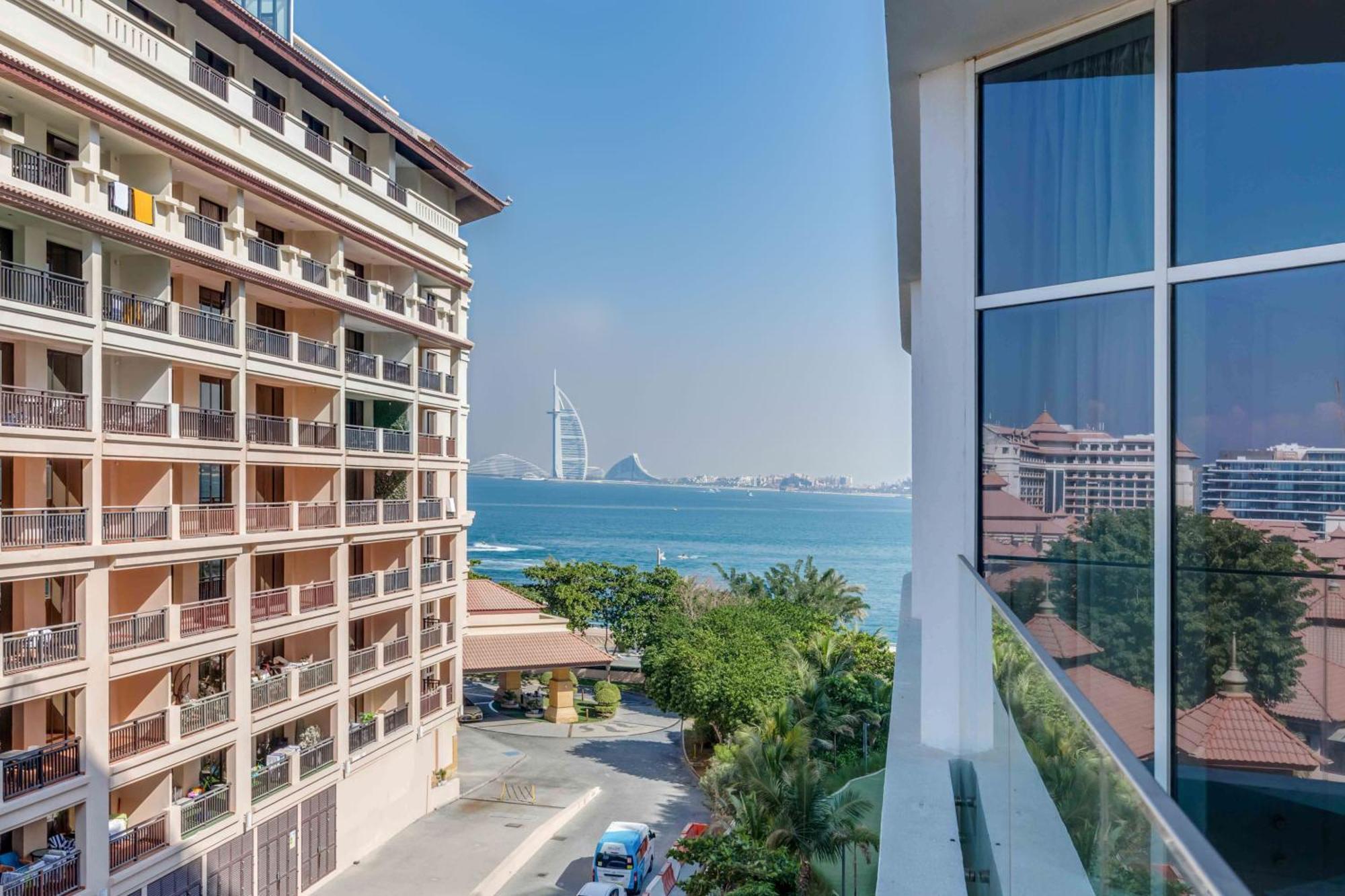 Luxury Azizi Mina Beachfront Apartments Dubai Buitenkant foto