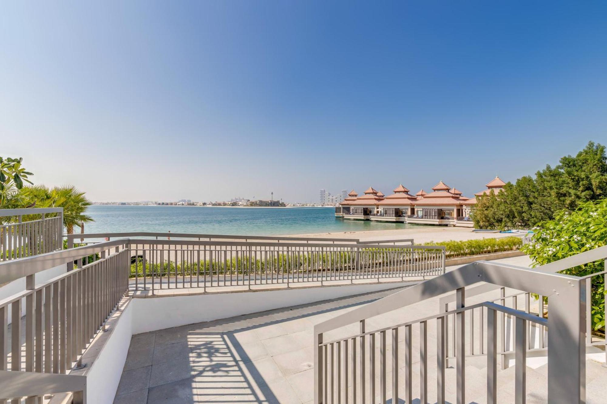 Luxury Azizi Mina Beachfront Apartments Dubai Buitenkant foto