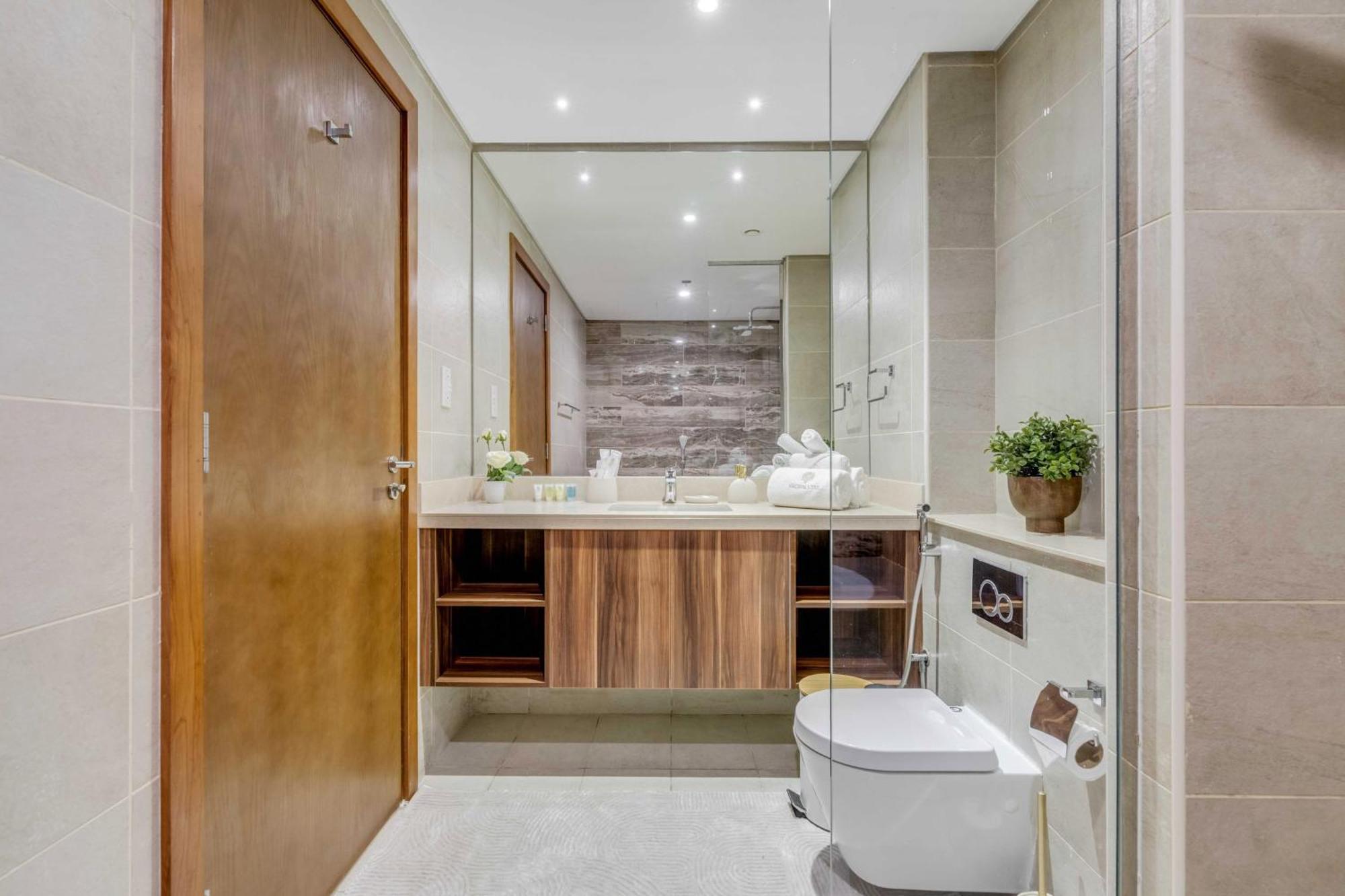 Luxury Azizi Mina Beachfront Apartments Dubai Buitenkant foto