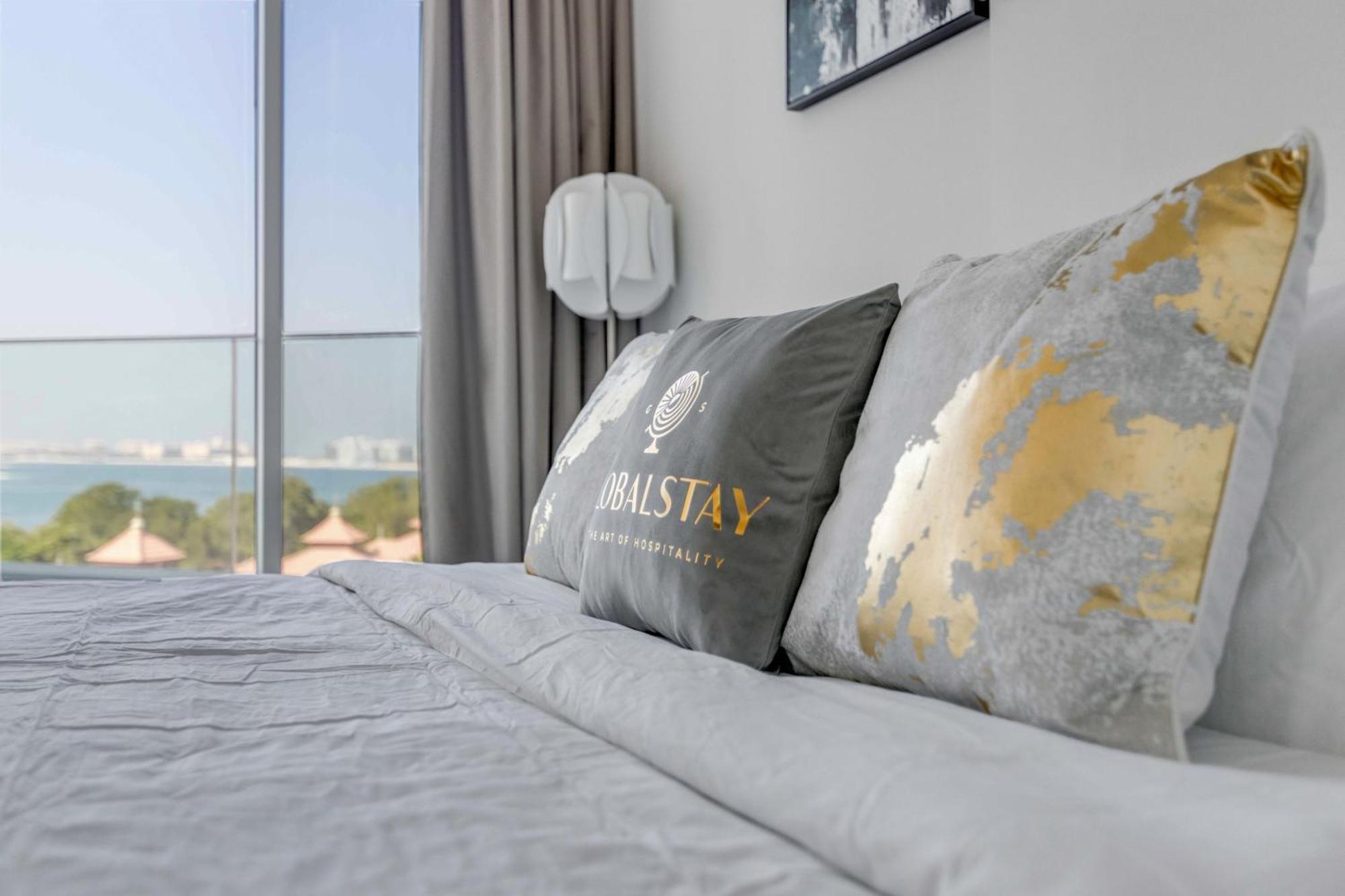 Luxury Azizi Mina Beachfront Apartments Dubai Buitenkant foto