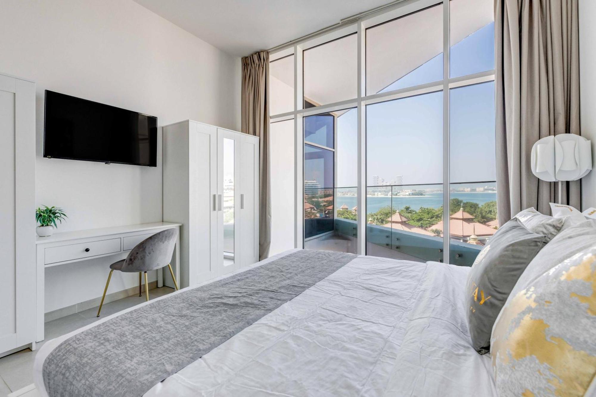 Luxury Azizi Mina Beachfront Apartments Dubai Buitenkant foto