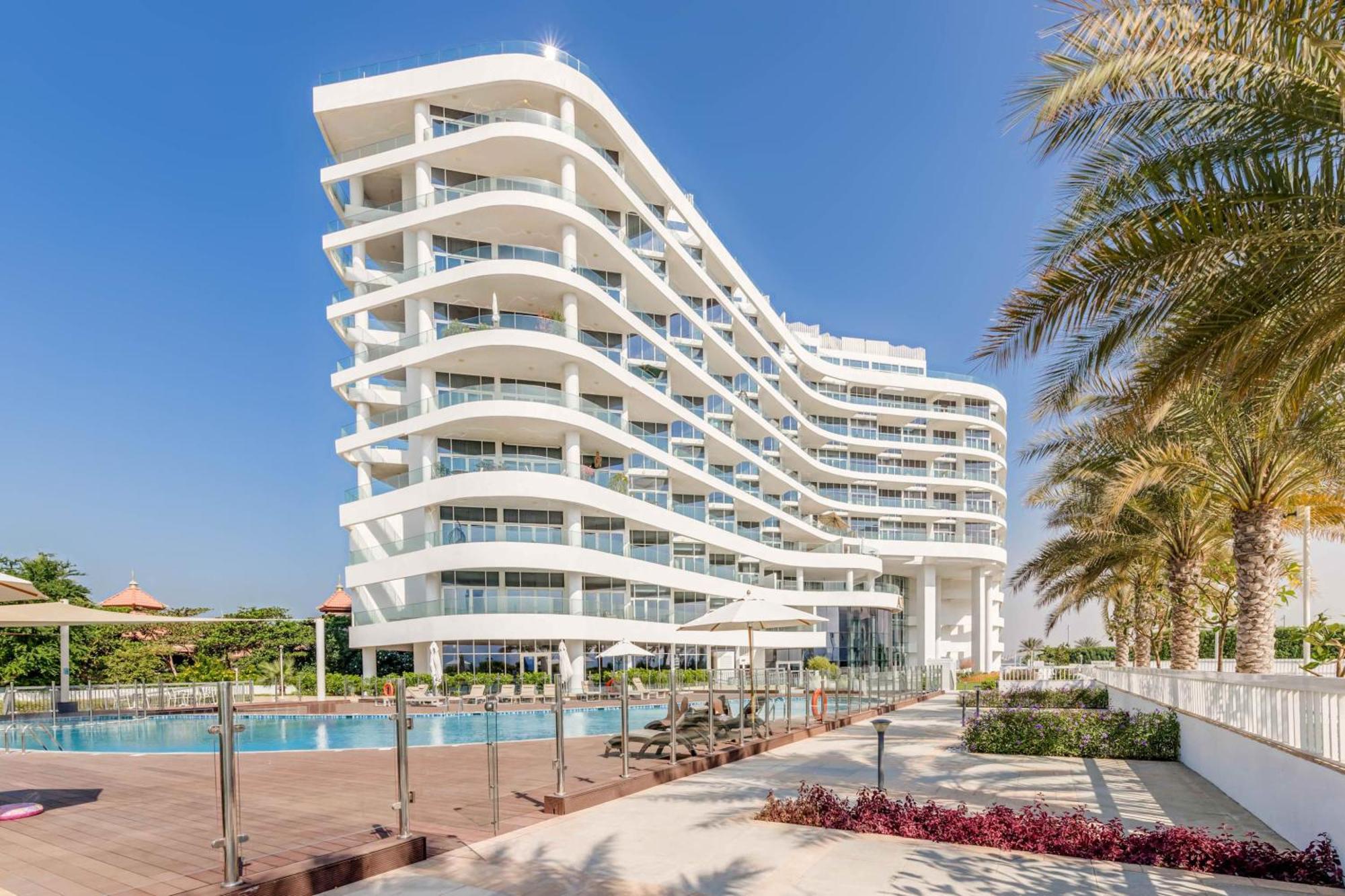 Luxury Azizi Mina Beachfront Apartments Dubai Buitenkant foto