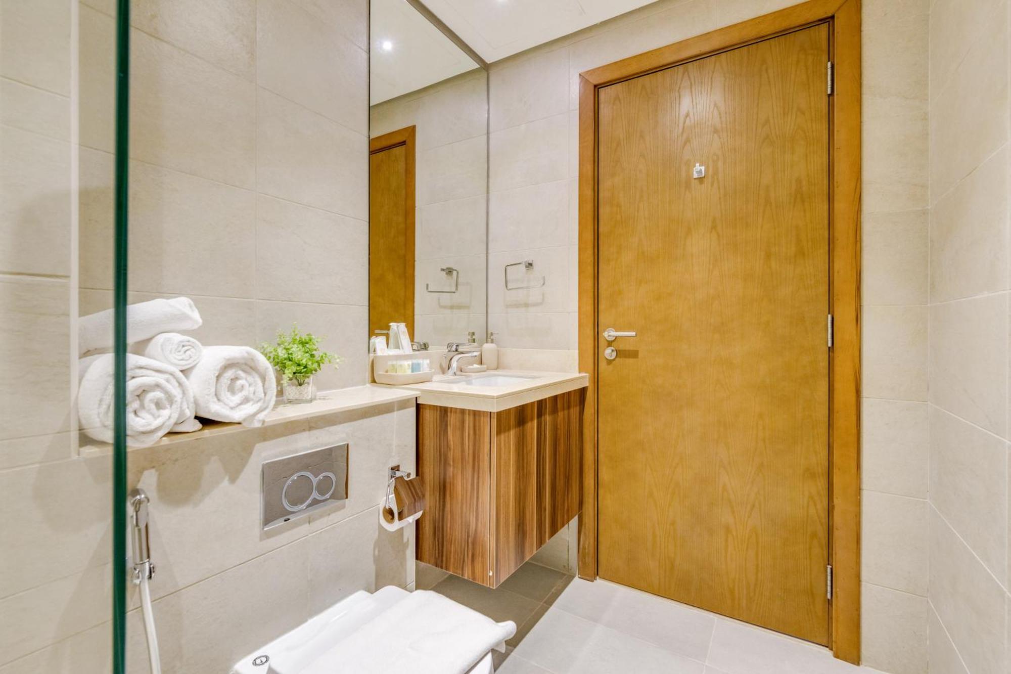 Luxury Azizi Mina Beachfront Apartments Dubai Buitenkant foto